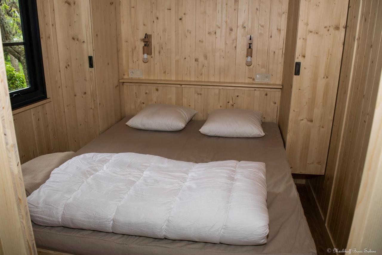 Camping Le Mouliat Hotel Moncrabeau Buitenkant foto