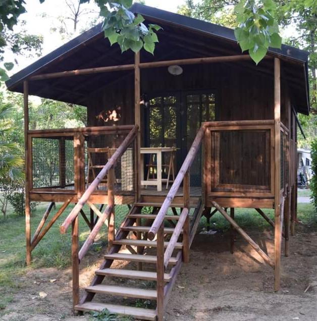 Camping Le Mouliat Hotel Moncrabeau Buitenkant foto
